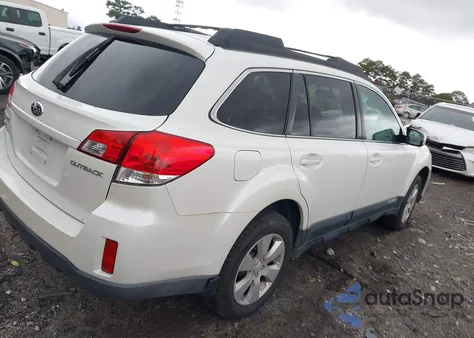 2010 Subaru Outback 2.5I Premium z USA, uszkodzony, nr VIN 4S4BRCCC4A3329527